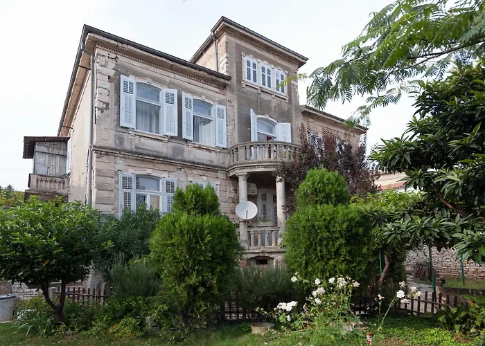 Four Modern Apartment\'S At Antique Villa, Castropola 8, Pula, City Center