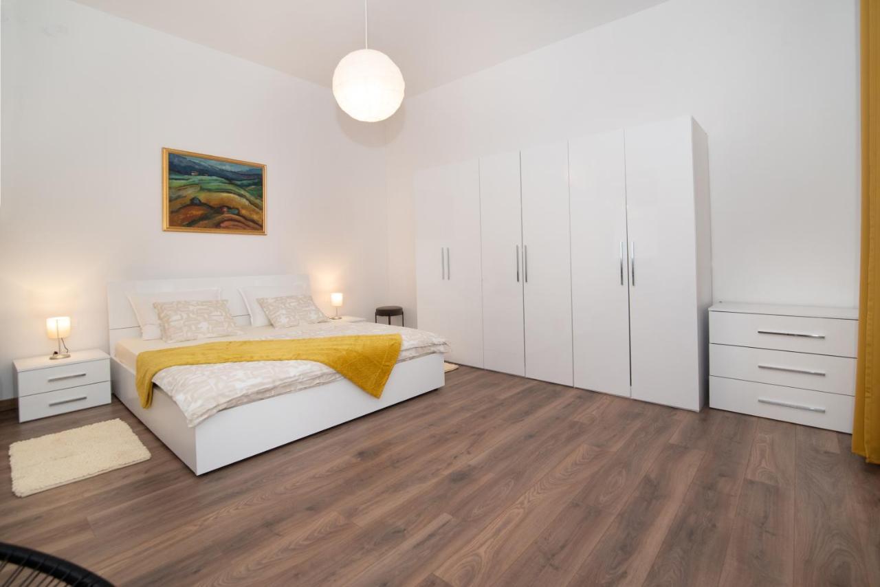 Four Modern Apartment's At Antique Villa, Castropola 8, Pula, Center * Pula