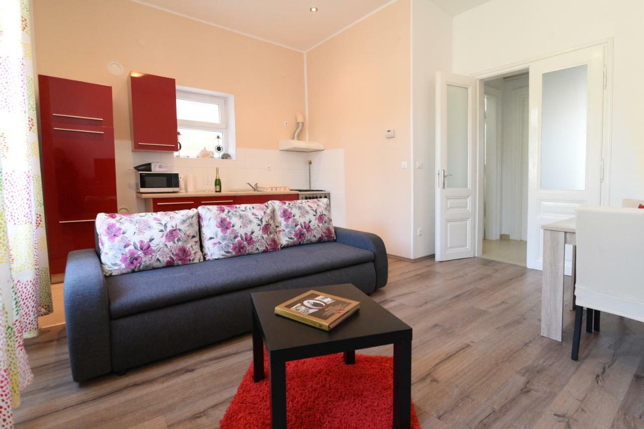 Four Modern Apartment's At Antique Villa, Castropola 8, Pula, Center