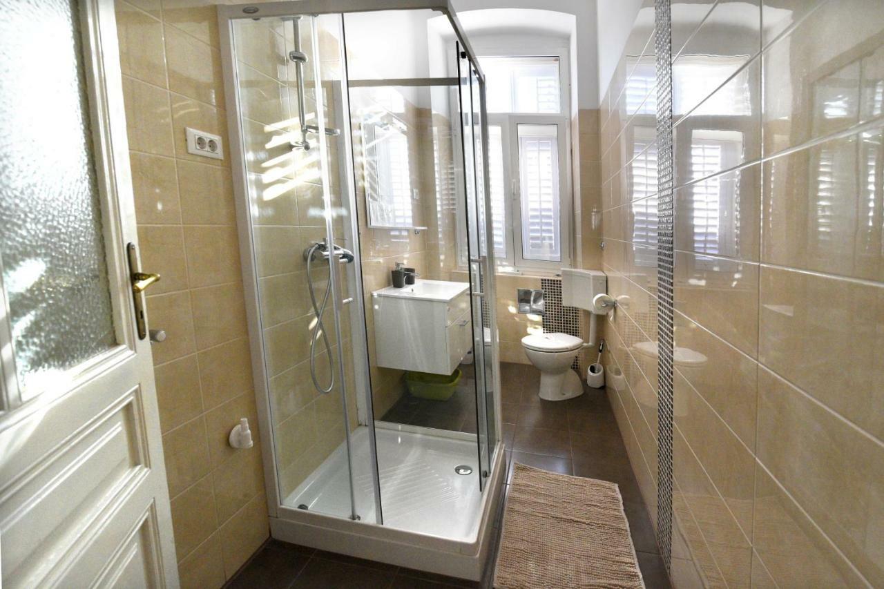 Four Modern Apartment's At Antique Villa, Castropola 8, Pula, Center