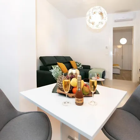 Four Modern Apartment'S At Antique Villa, Castropola 8, Pula, City Center Exterior photo