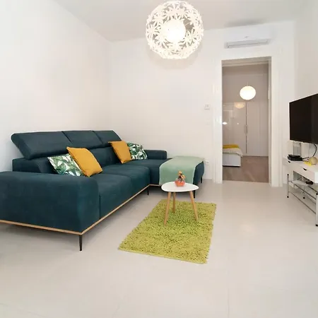 Four Modern Apartment'S At Antique Villa, Castropola 8, Pula, City Center Exterior photo