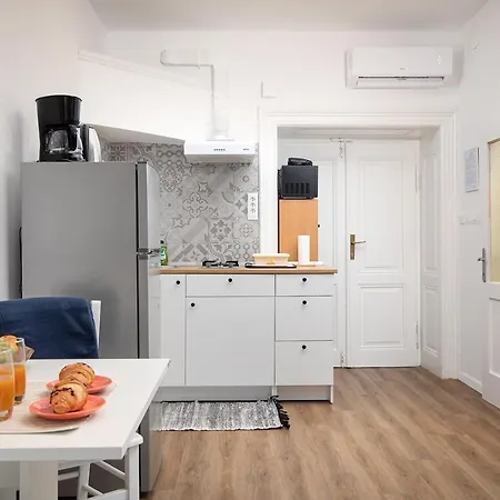Four Modern Apartment'S At Antique Villa, Castropola 8, Pula, City Center Exterior photo