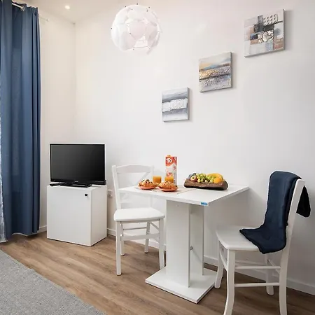 Four Modern Apartment'S At Antique Villa, Castropola 8, Pula, City Center Exterior photo