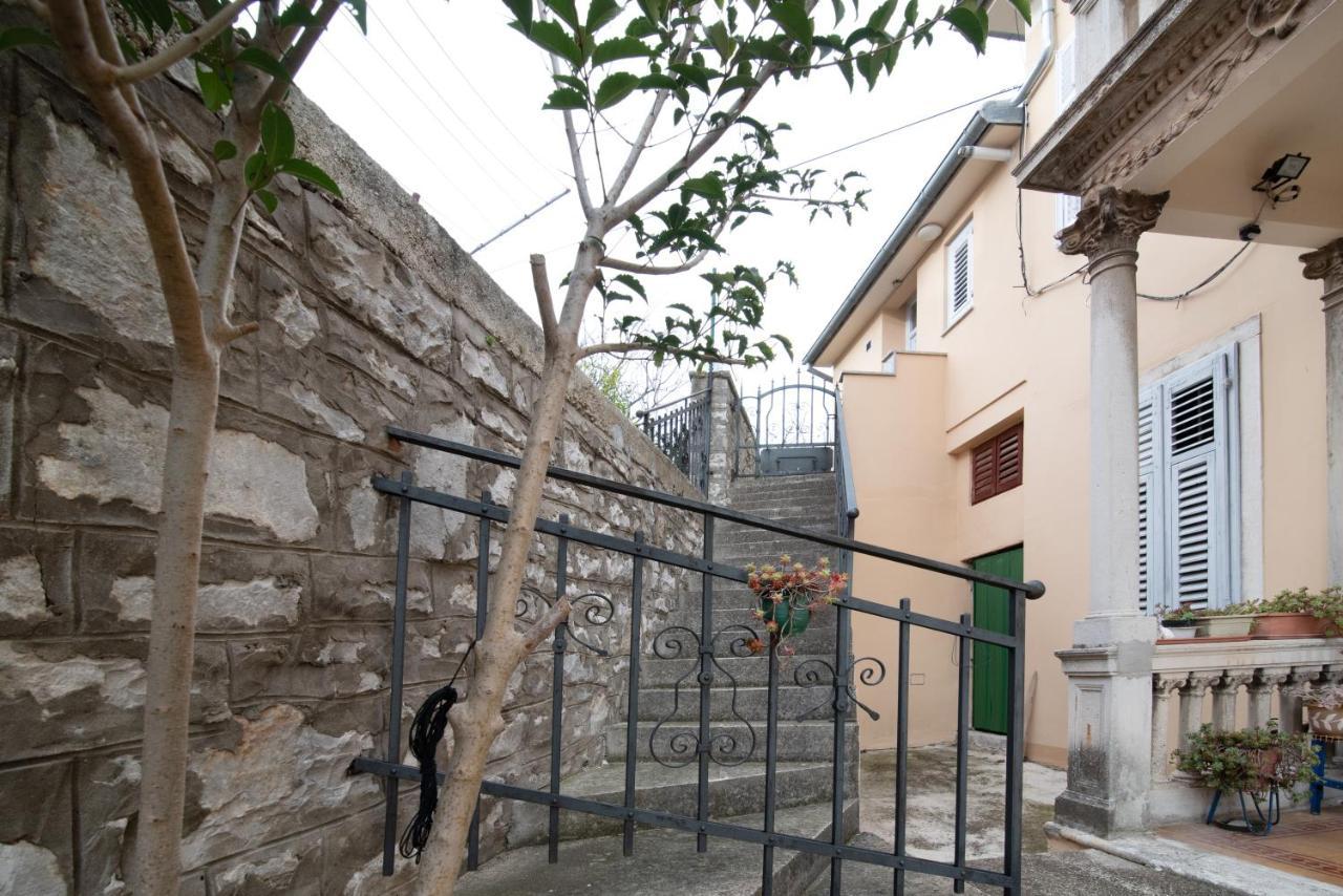 Apartman Four Modern Apartment's At Antique Villa, Castropola 8, Pula, Center *